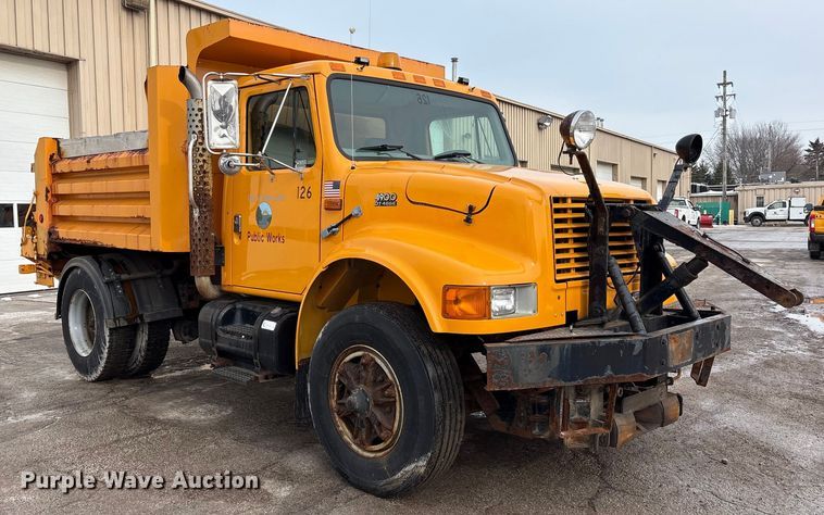 image for item FK1084 2000 International 4900 dump truck