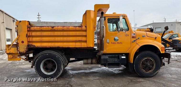 image for item FK1084 2000 International 4900 dump truck