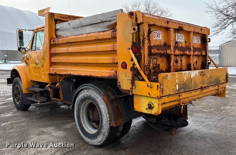 image for item FK1084 2000 International 4900 dump truck