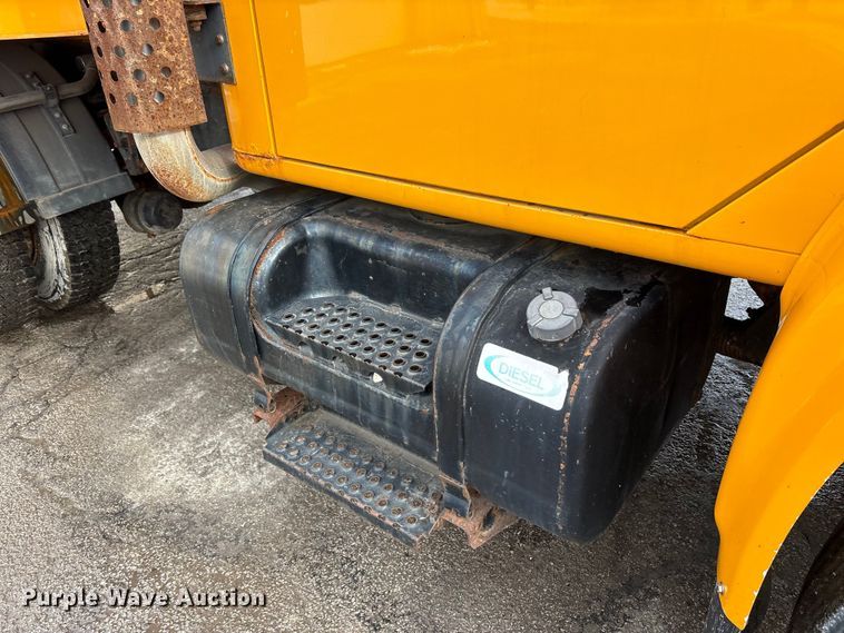 image for item FK1084 2000 International 4900 dump truck