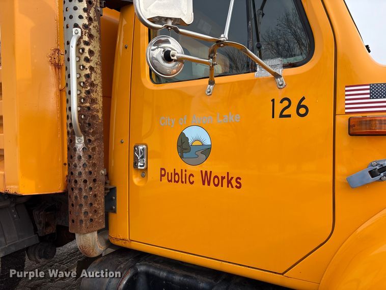 image for item FK1084 2000 International 4900 dump truck