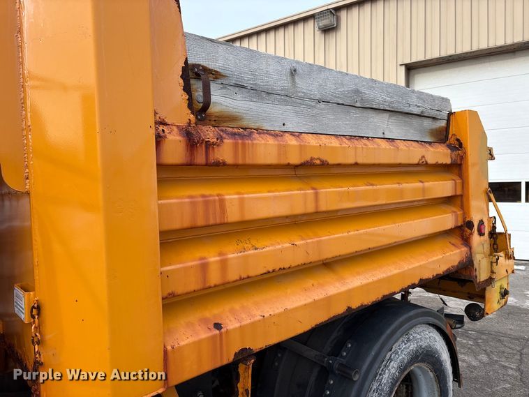 image for item FK1084 2000 International 4900 dump truck