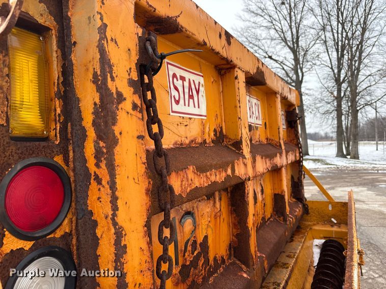 image for item FK1084 2000 International 4900 dump truck