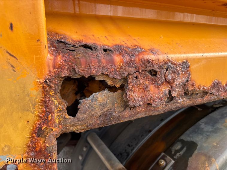 image for item FK1084 2000 International 4900 dump truck