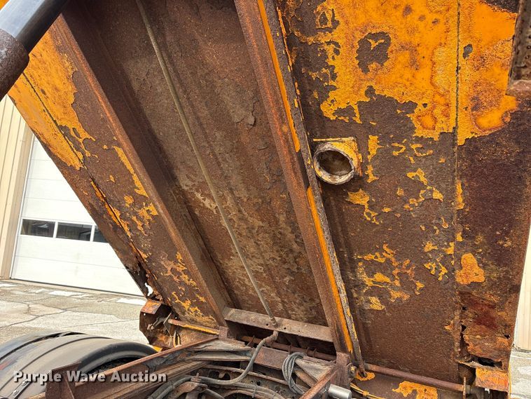 image for item FK1084 2000 International 4900 dump truck