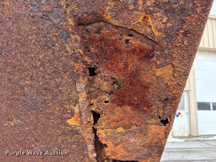 image for item FK1084 2000 International 4900 dump truck