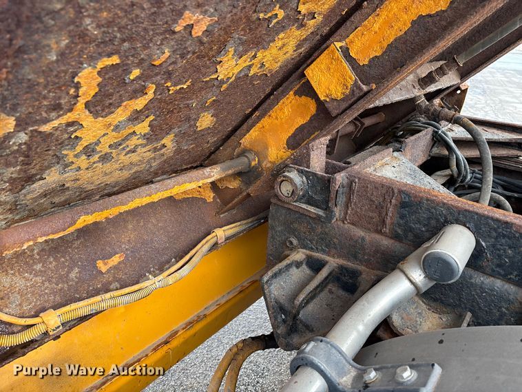 image for item FK1084 2000 International 4900 dump truck