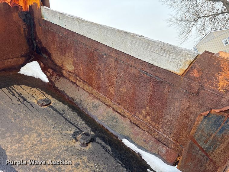 image for item FK1084 2000 International 4900 dump truck