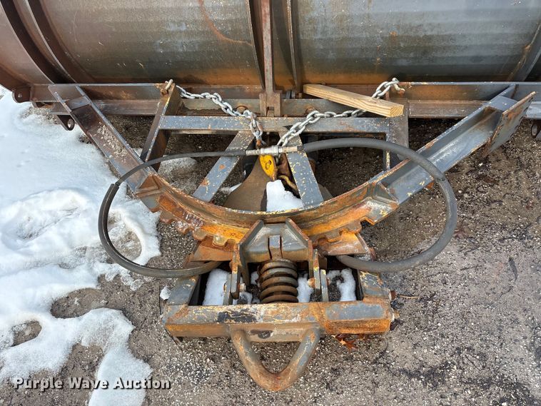 image for item FK1084 2000 International 4900 dump truck