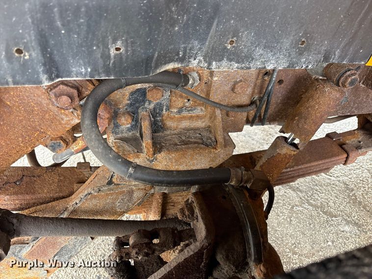 image for item FK1084 2000 International 4900 dump truck