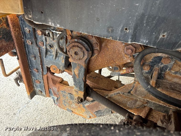 image for item FK1084 2000 International 4900 dump truck