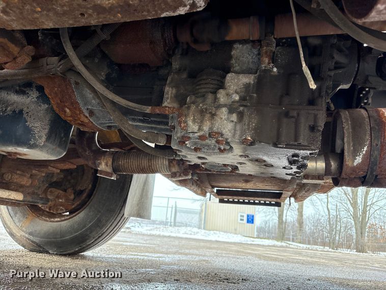 image for item FK1084 2000 International 4900 dump truck