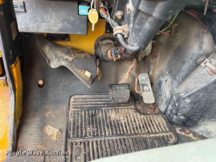 image for item FK1084 2000 International 4900 dump truck