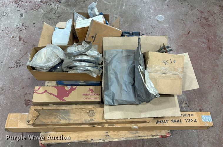 image for item FK1084 2000 International 4900 dump truck