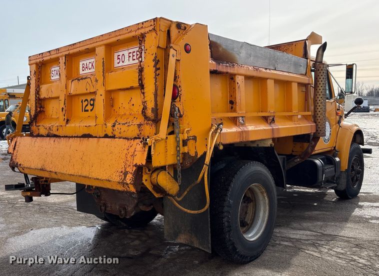 image for item FK1086 1991 International 4900 dump truck