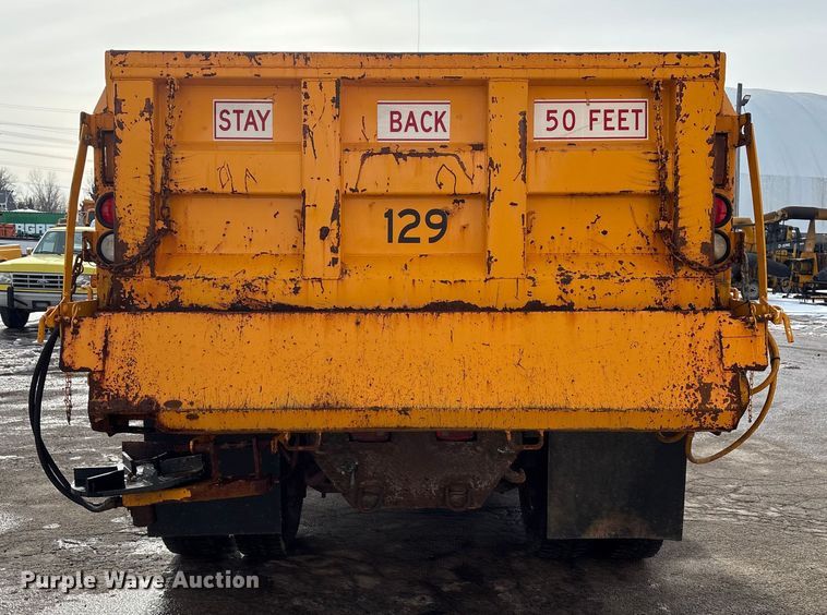 image for item FK1086 1991 International 4900 dump truck