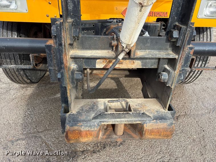 image for item FK1086 1991 International 4900 dump truck