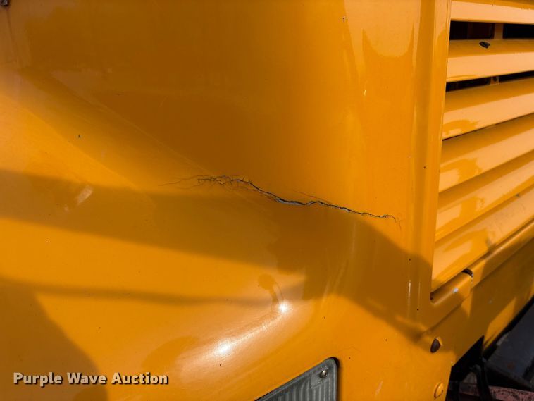 image for item FK1086 1991 International 4900 dump truck