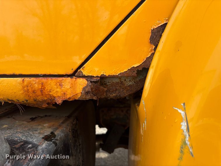 image for item FK1086 1991 International 4900 dump truck