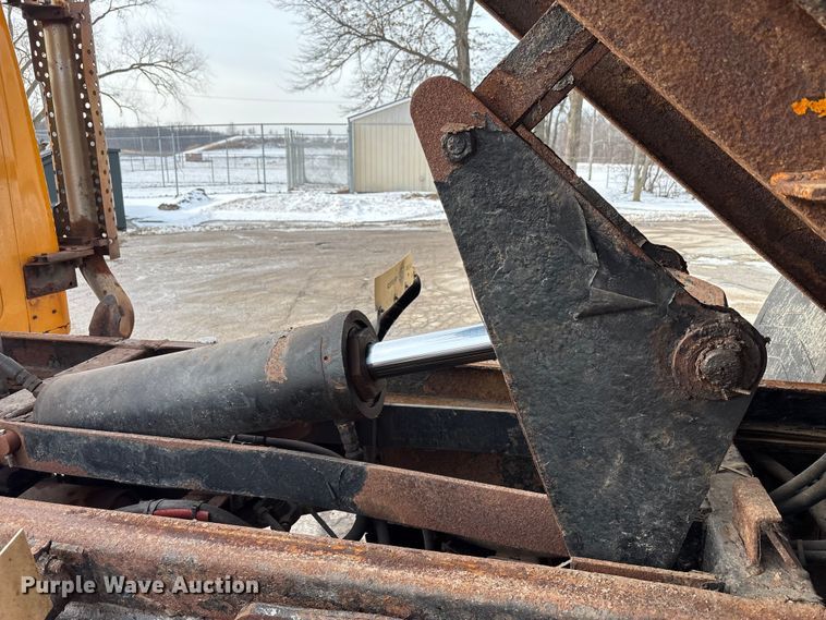 image for item FK1086 1991 International 4900 dump truck