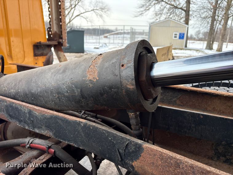 image for item FK1086 1991 International 4900 dump truck