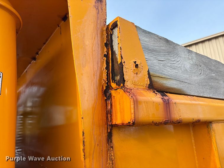 image for item FK1086 1991 International 4900 dump truck