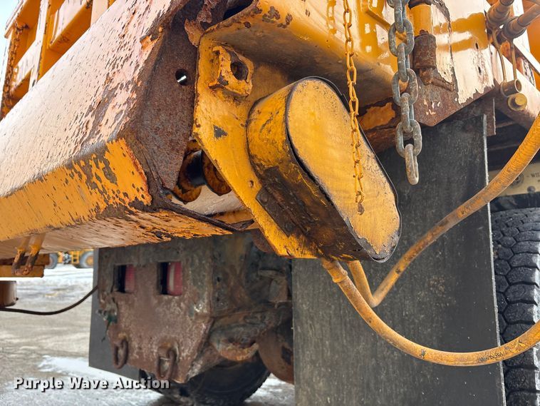 image for item FK1086 1991 International 4900 dump truck