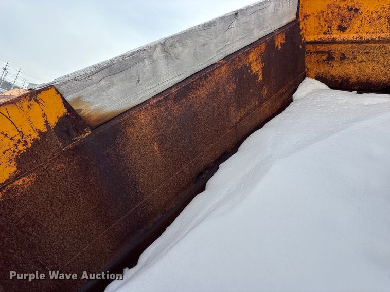 image for item FK1086 1991 International 4900 dump truck