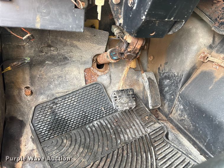 image for item FK1086 1991 International 4900 dump truck