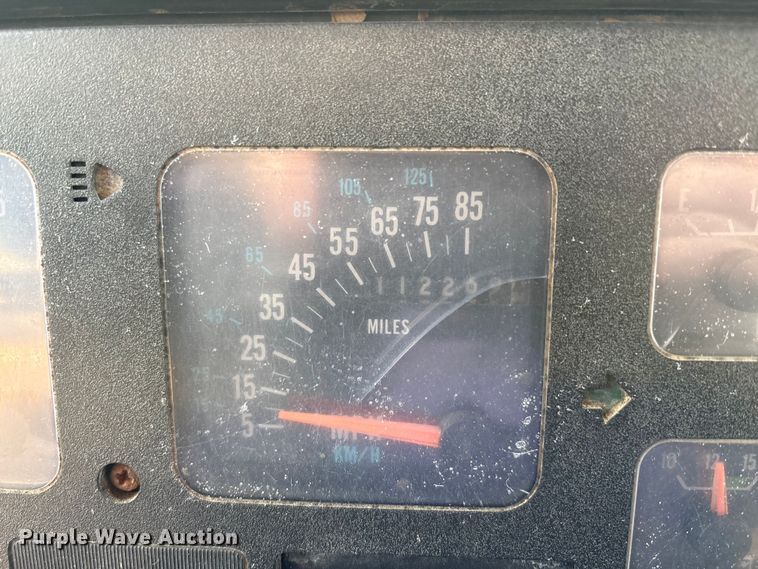 image for item FK1086 1991 International 4900 dump truck