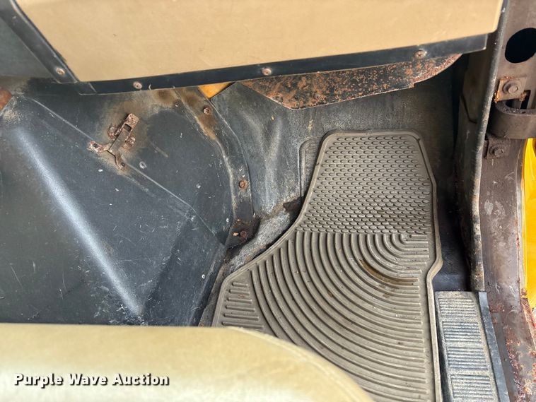 image for item FK1086 1991 International 4900 dump truck