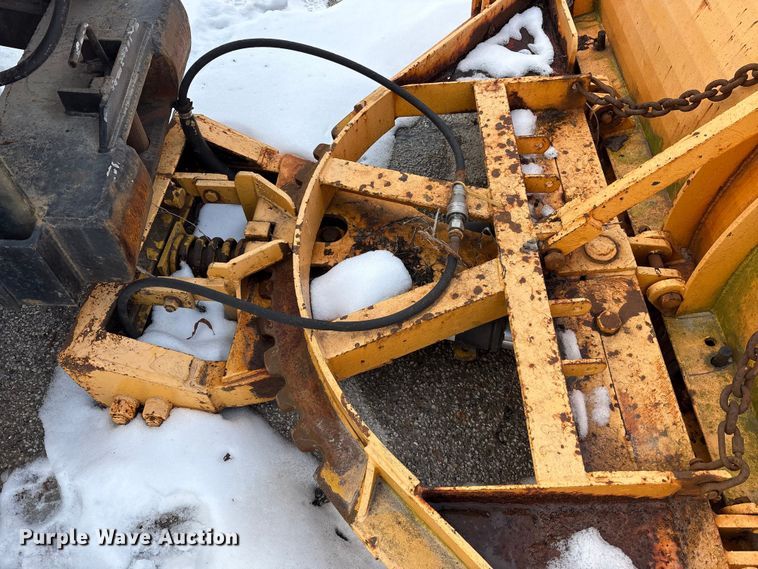 image for item FK1086 1991 International 4900 dump truck