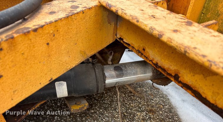 image for item FK1086 1991 International 4900 dump truck