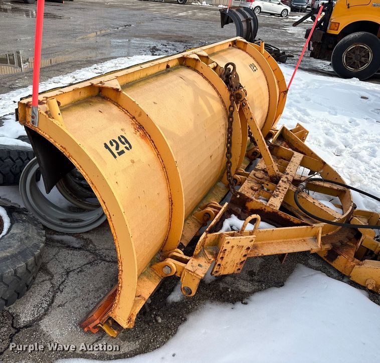 image for item FK1086 1991 International 4900 dump truck