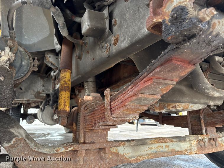 image for item FK1087 1994 Ford F700 bucket truck