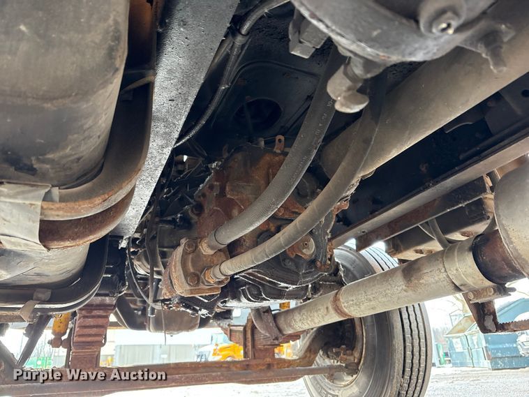 image for item FK1087 1994 Ford F700 bucket truck