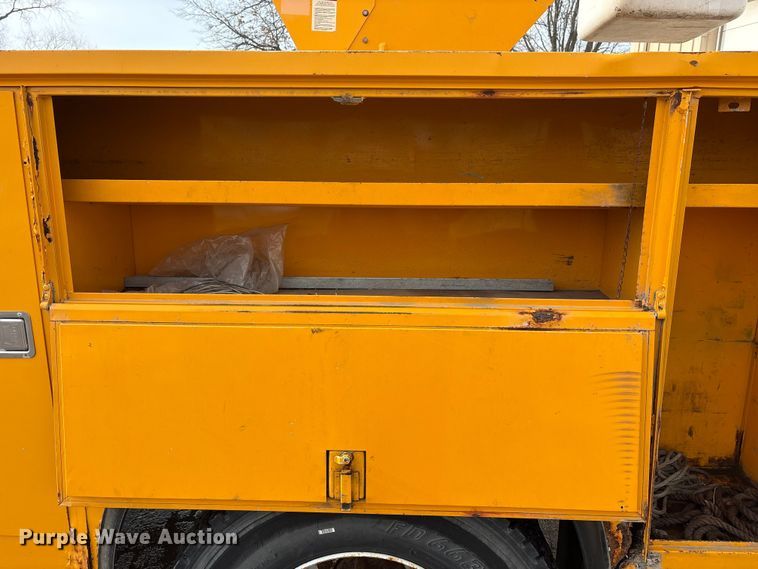 image for item FK1087 1994 Ford F700 bucket truck