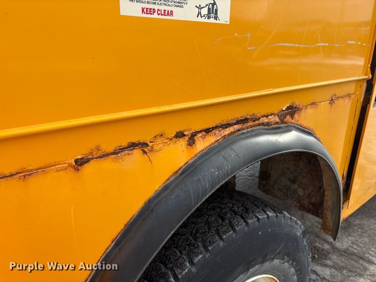 image for item FK1087 1994 Ford F700 bucket truck