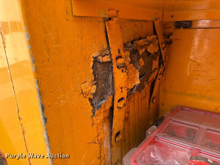 image for item FK1087 1994 Ford F700 bucket truck