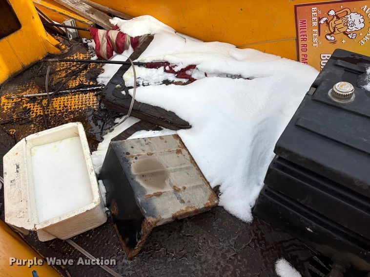 image for item FK1087 1994 Ford F700 bucket truck