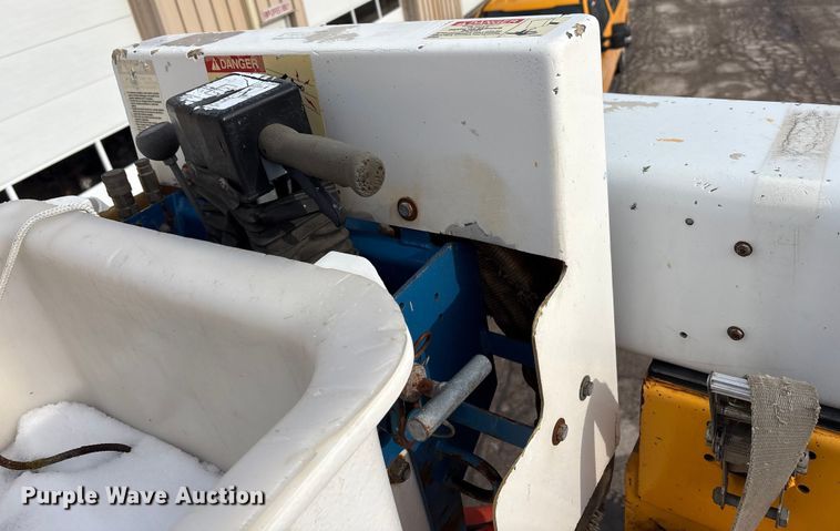 image for item FK1087 1994 Ford F700 bucket truck