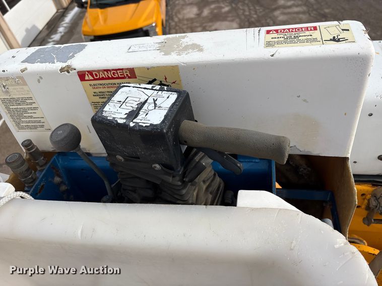 image for item FK1087 1994 Ford F700 bucket truck