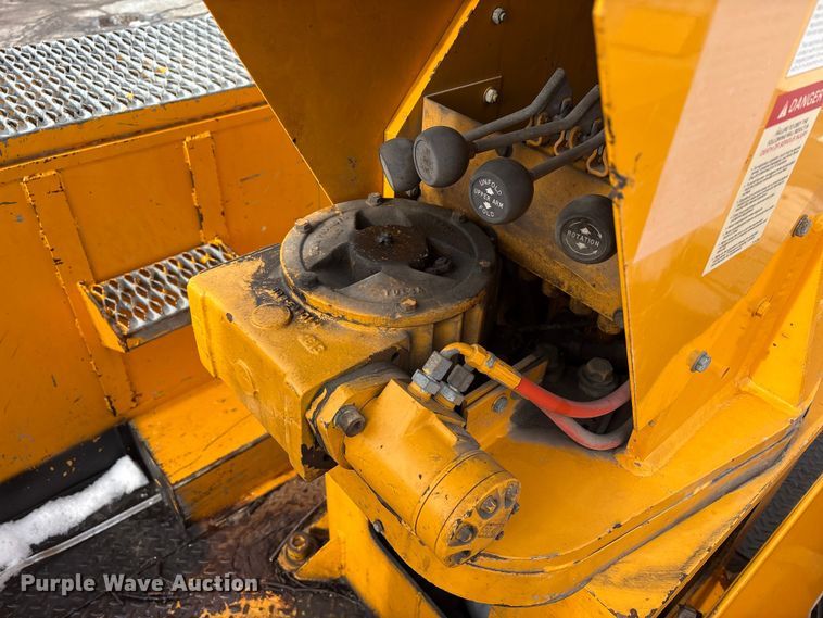 image for item FK1087 1994 Ford F700 bucket truck