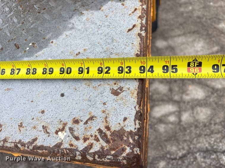 image for item FK1087 1994 Ford F700 bucket truck