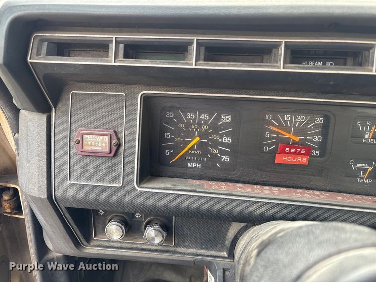 image for item FK1087 1994 Ford F700 bucket truck