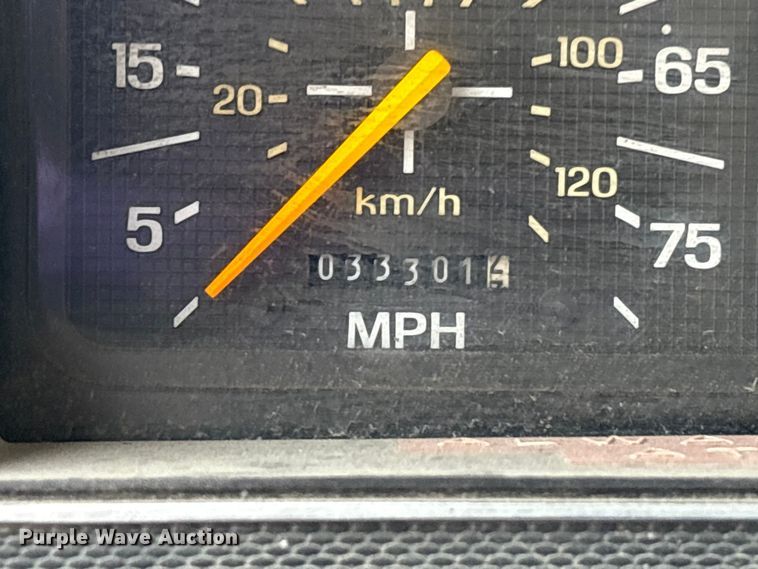 image for item FK1087 1994 Ford F700 bucket truck