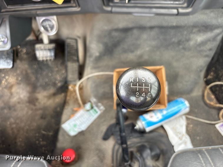 image for item FK1087 1994 Ford F700 bucket truck