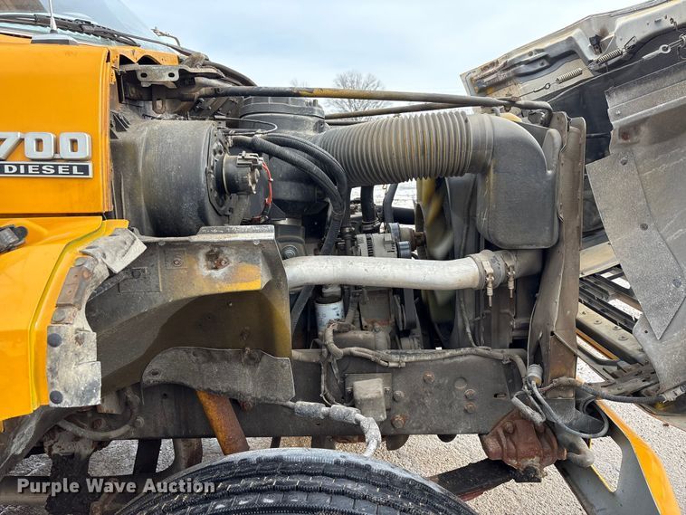 image for item FK1087 1994 Ford F700 bucket truck