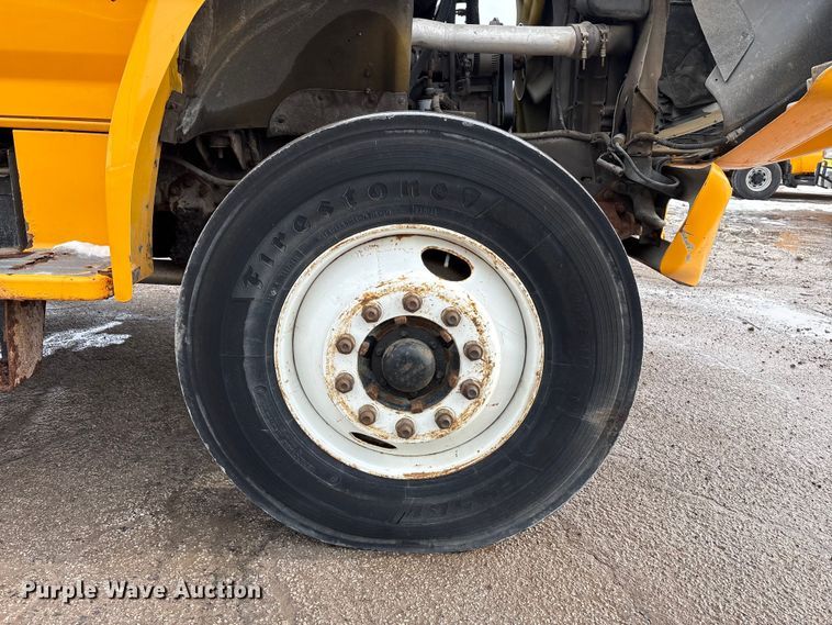 image for item FK1087 1994 Ford F700 bucket truck