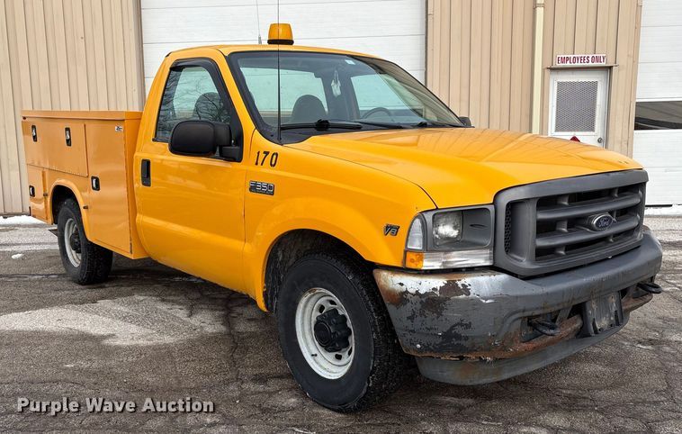 image for item FK1089 2002 Ford  F350 Super Duty XL utility bed pickup truck